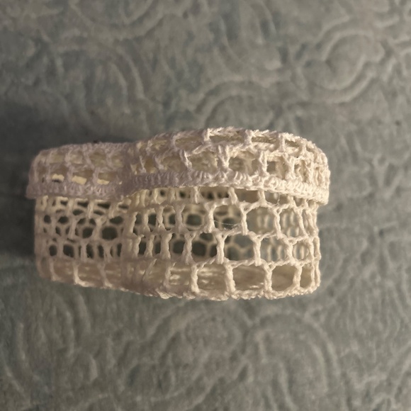 Antique cute heart shaped box - Picture 3 of 3